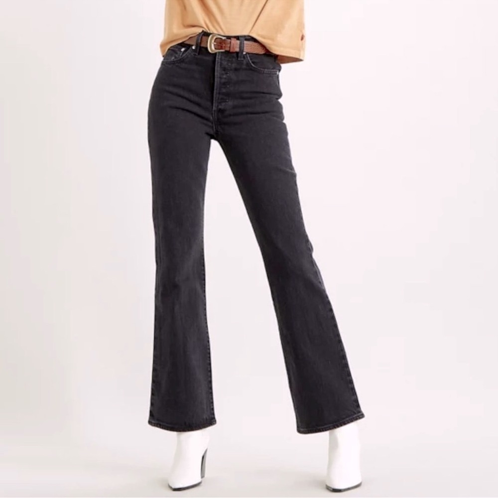Levi’s 725 High Rise Bootcut jeans, black, size 30 x 32